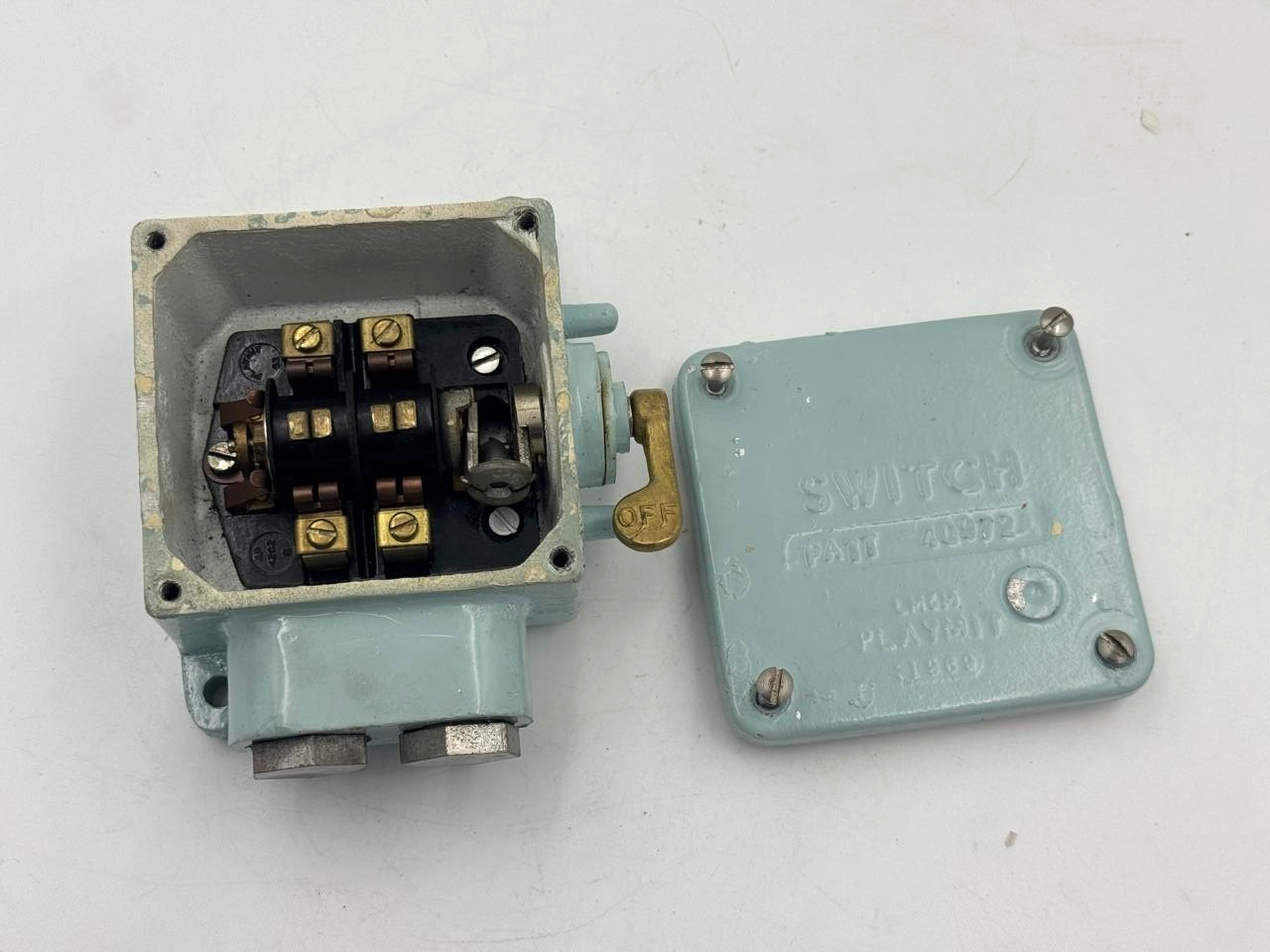 Double Pole Switch 6A | AP.40972 | Item No. 8/35