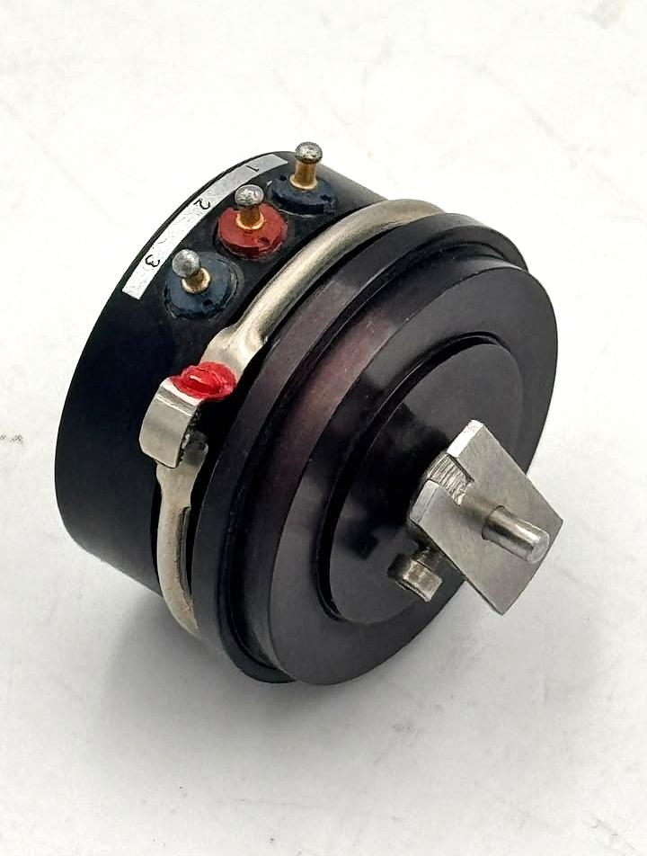 Novotechnik A4101A302 Rotary Potentiometer – 600 Ohm, 3W0