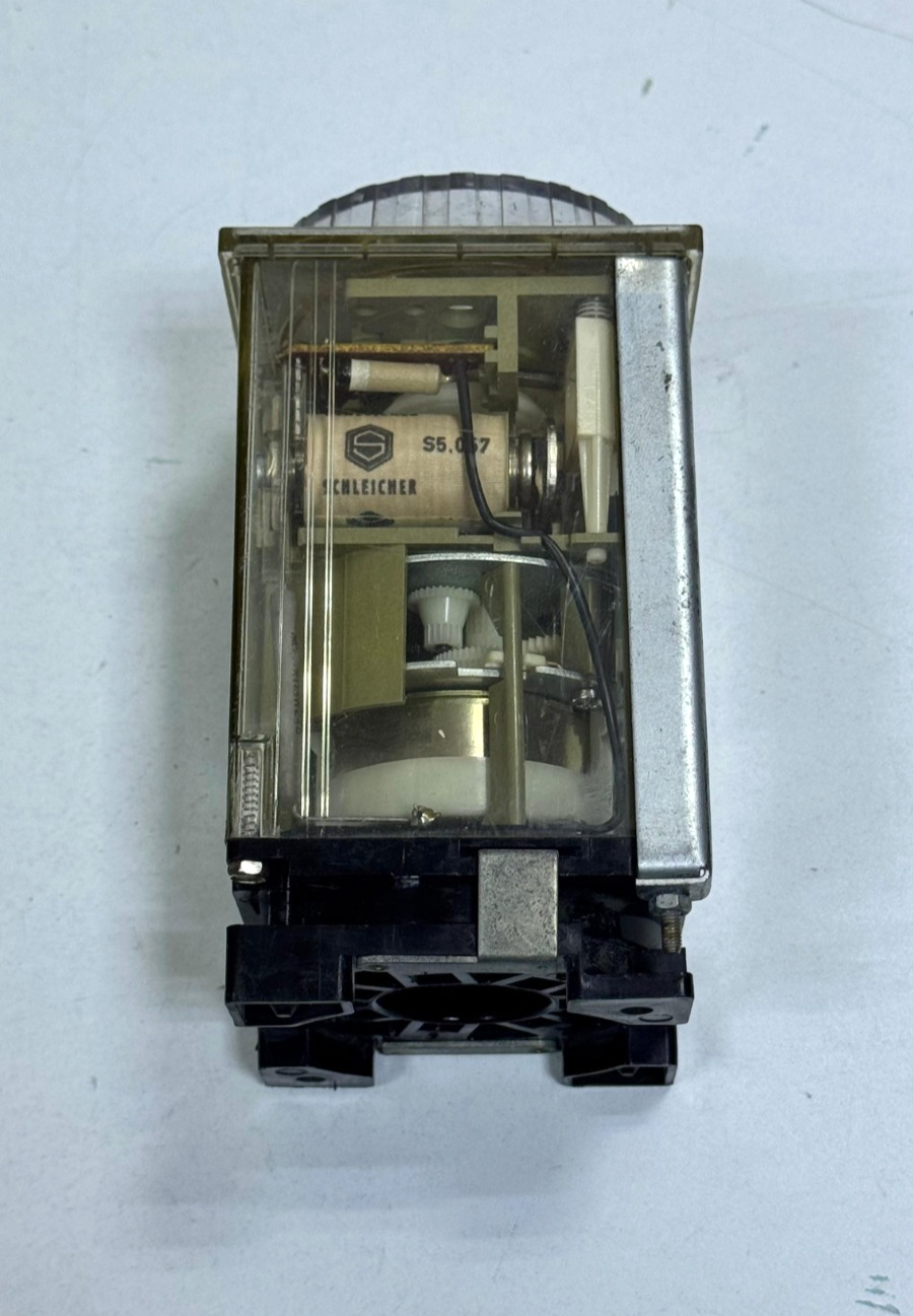 Schleicher Mikroais DZ 12SG Electromechanical Timer Relay, 220V | German Made4