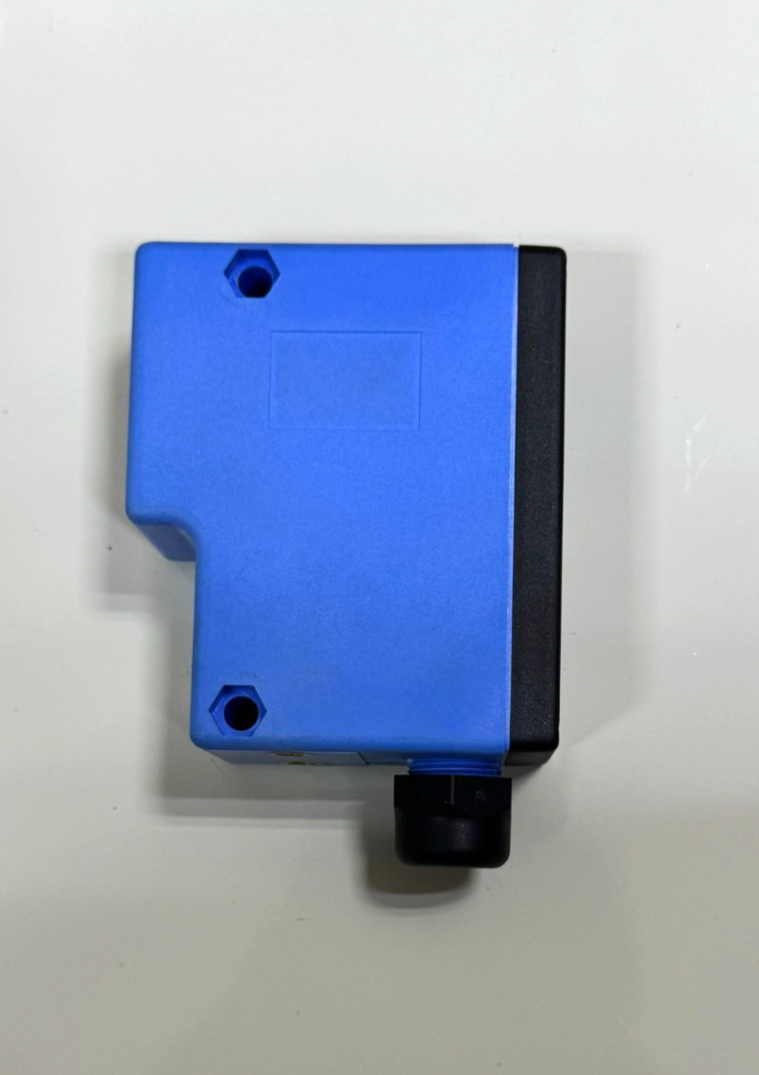 SICK | WT3002 |  Photoelectric Proximity Sensor | DC 10–30V4