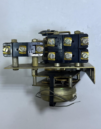 VEB Relaistechnik Großbreitenbach DDR ELN 136 35 123 Typ SPM Bv 2405 Relay2