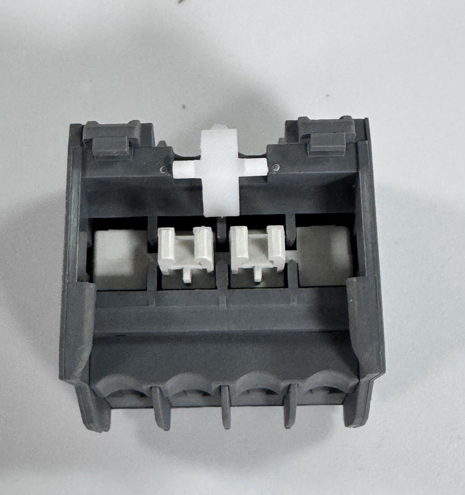 ABB CA522U Auxiliary Contact Block | 2NO + 2NC | 690V AC, 16A | IEC 60947514