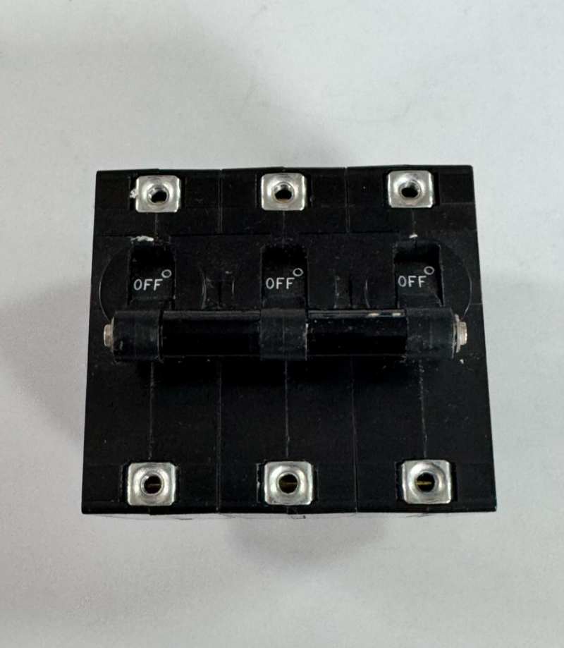 IDEC Izumi NRAS3100F Thermal Circuit Protector | 10A | 250V AC Max0