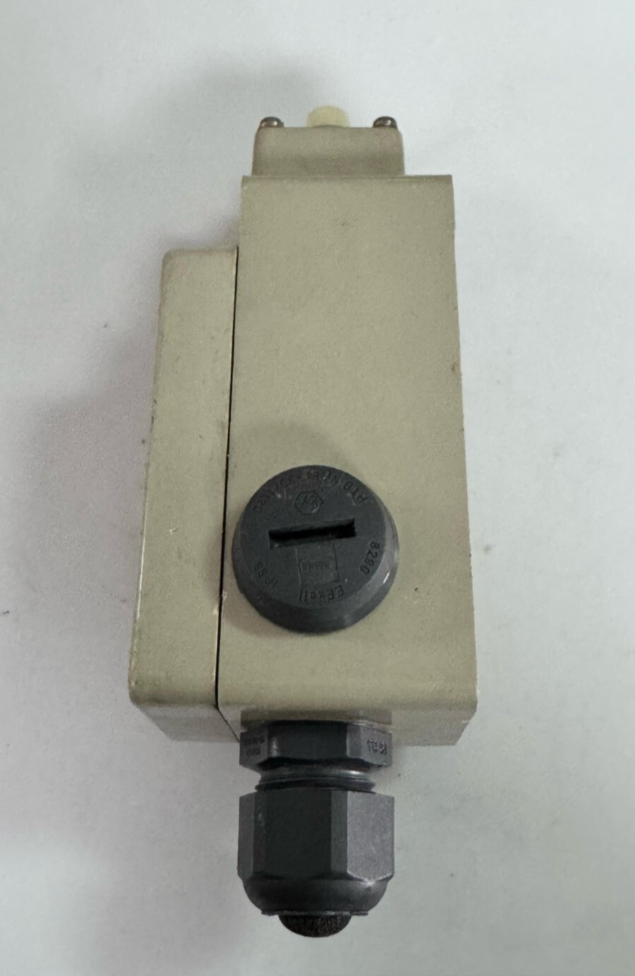 STAHL 8078/110 EEx de IIC T6 Explosion Proof Switch2