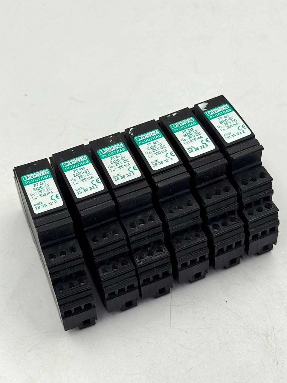 Phoenix Contact PLUGTRAB PT 4x124DCST Surge Protection Plug | 24V DC | 28383227