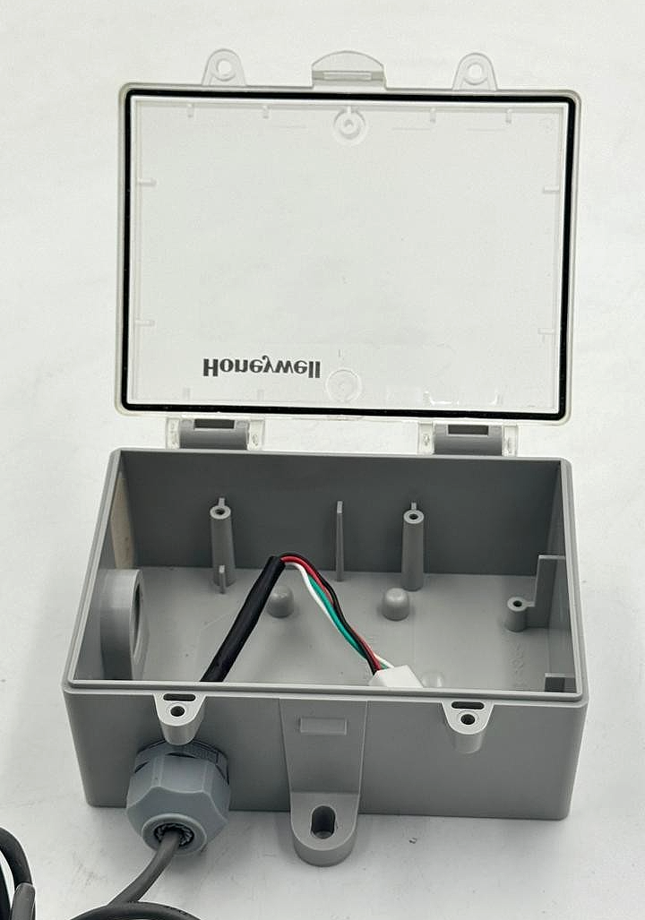 Honeywell  Differential Pressure Transmitter box1