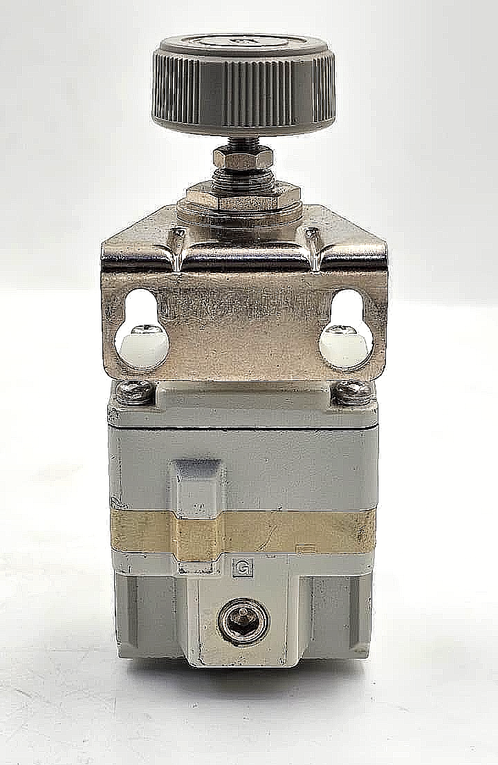SMC IR201002BG Precision Pneumatic Regulator ( 1 pcs )4