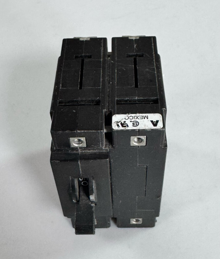 Airpax IEL11161F10.0A01V Circuit Breaker | 10A, 250V AC,1