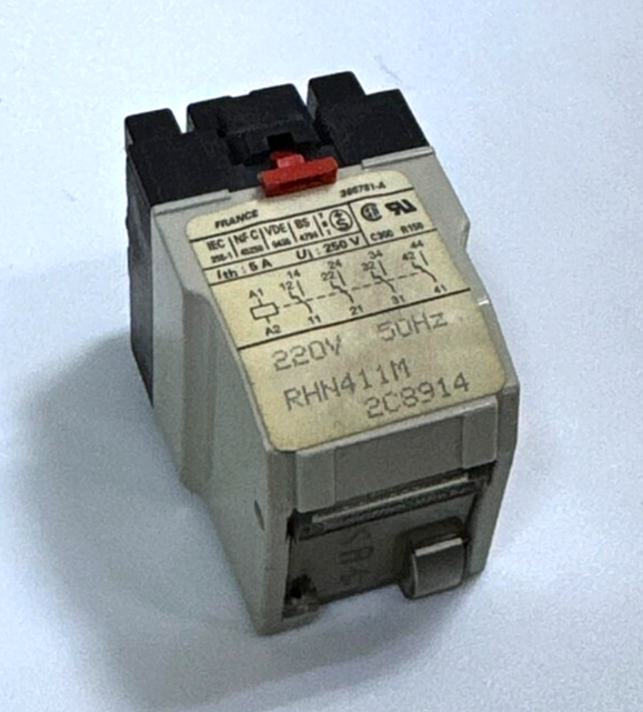 Schneider RHN411M Instantaneous Relay – 220V 50Hz, 5A | Made in France1