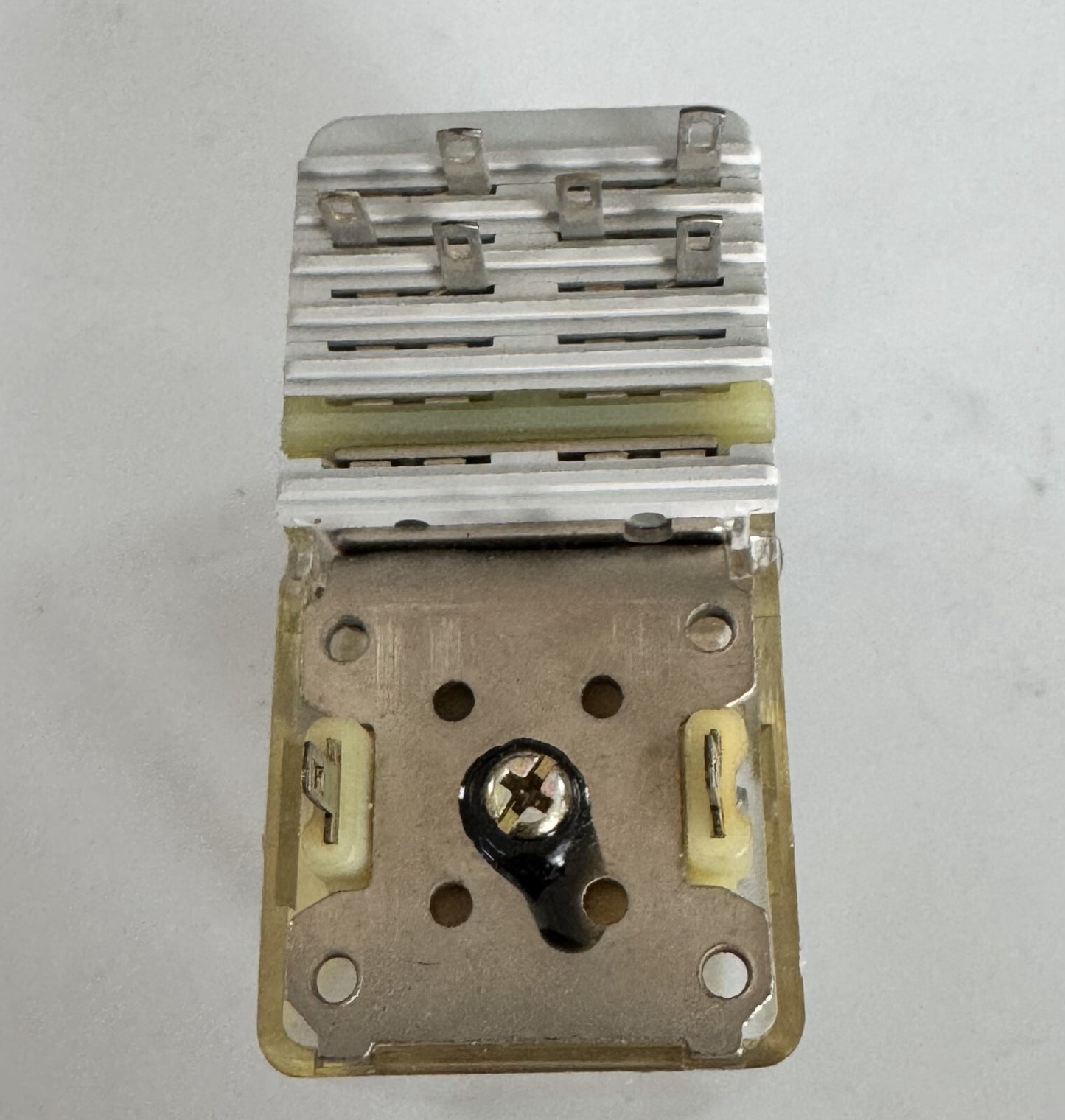 Kuhnke FA2 Relay Module – 12V DC | 8Pin | Made in Germany | Industrial Control4