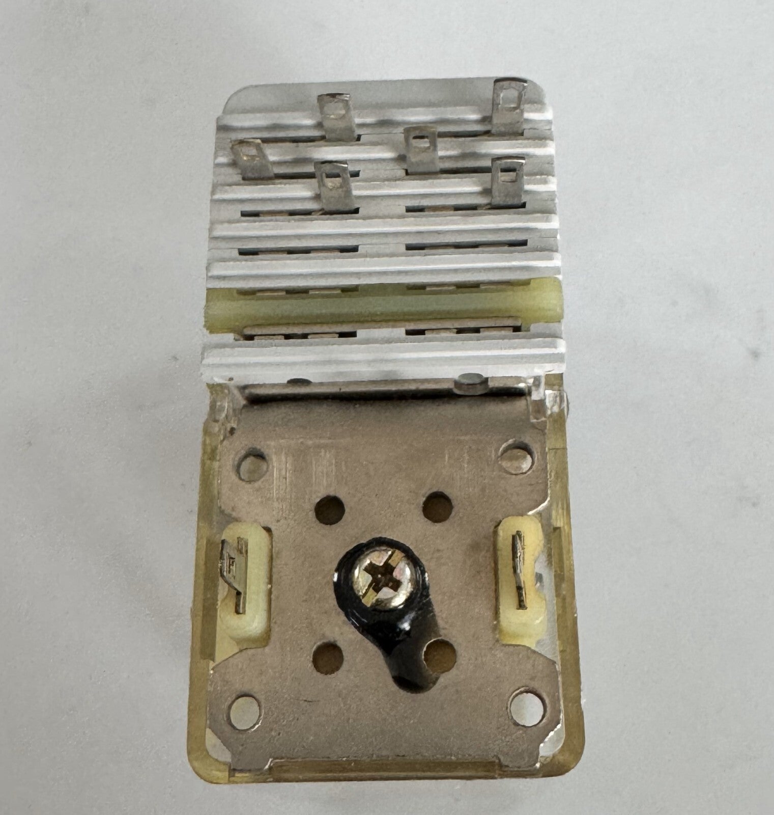Kuhnke FA2 Relay Module – 12V DC | 8Pin | Made in Germany | Industrial Control4