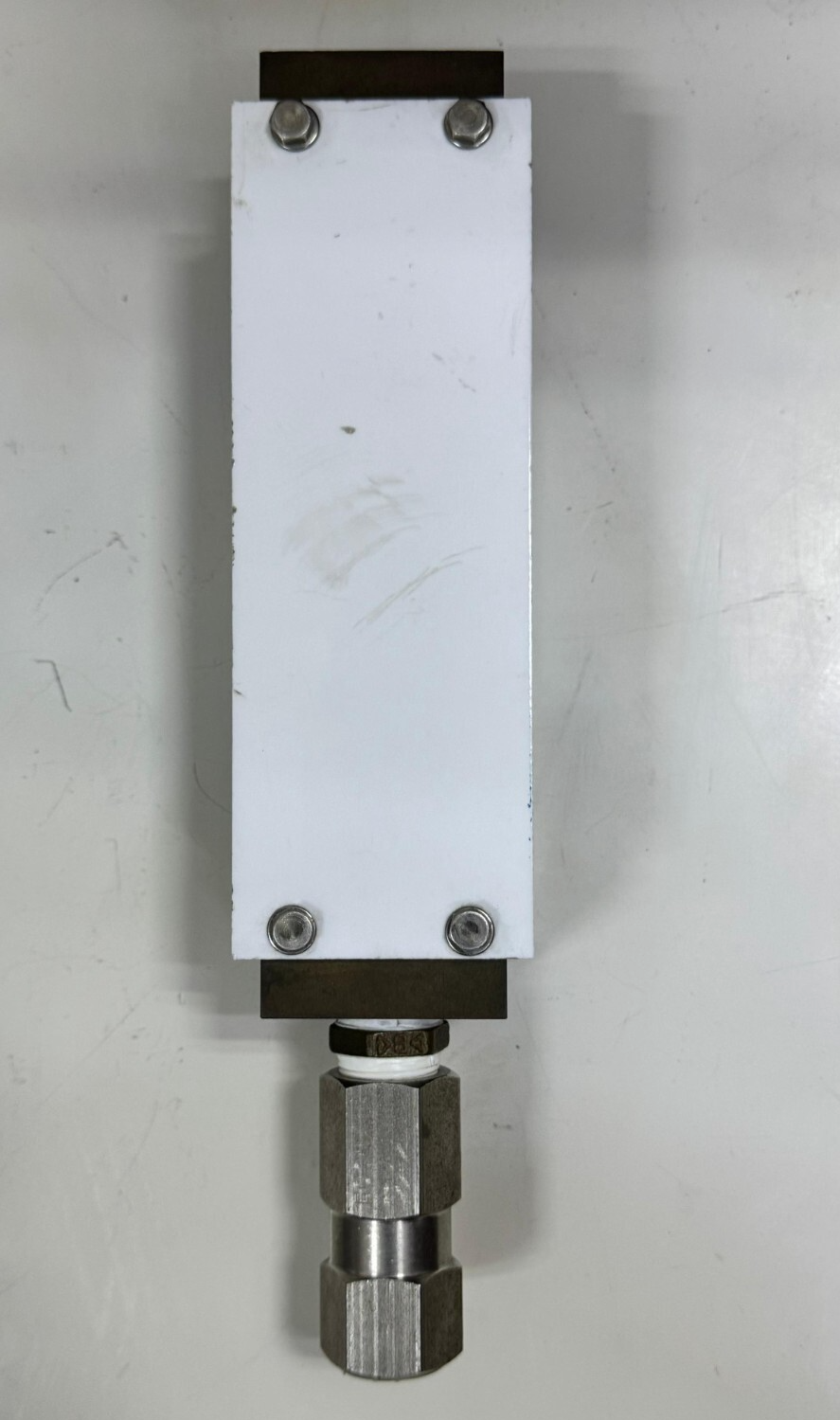 Brooks Instrument 1305/A9B31DOZ Mass Flow Controller | Made in Netherlands5