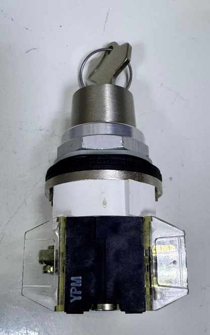 AllenBradley | 800TH32 |2Position Cylinder Lock Selector Switch | 600V AC Max5