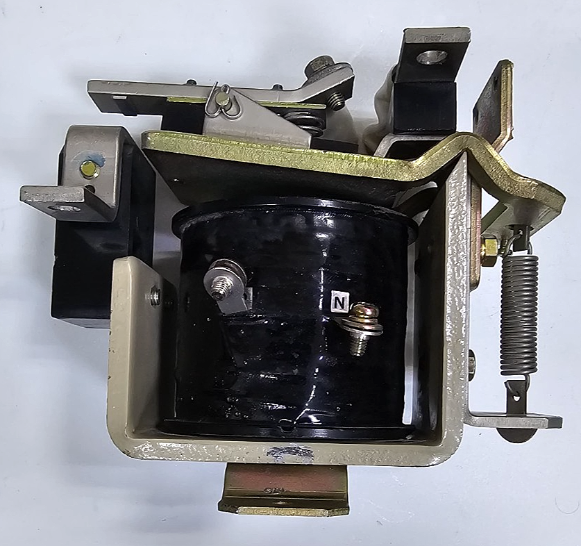 Takada Magnetic Contactor MDN – 1PST, DC 35V/48V, 100A, Made in Japan3