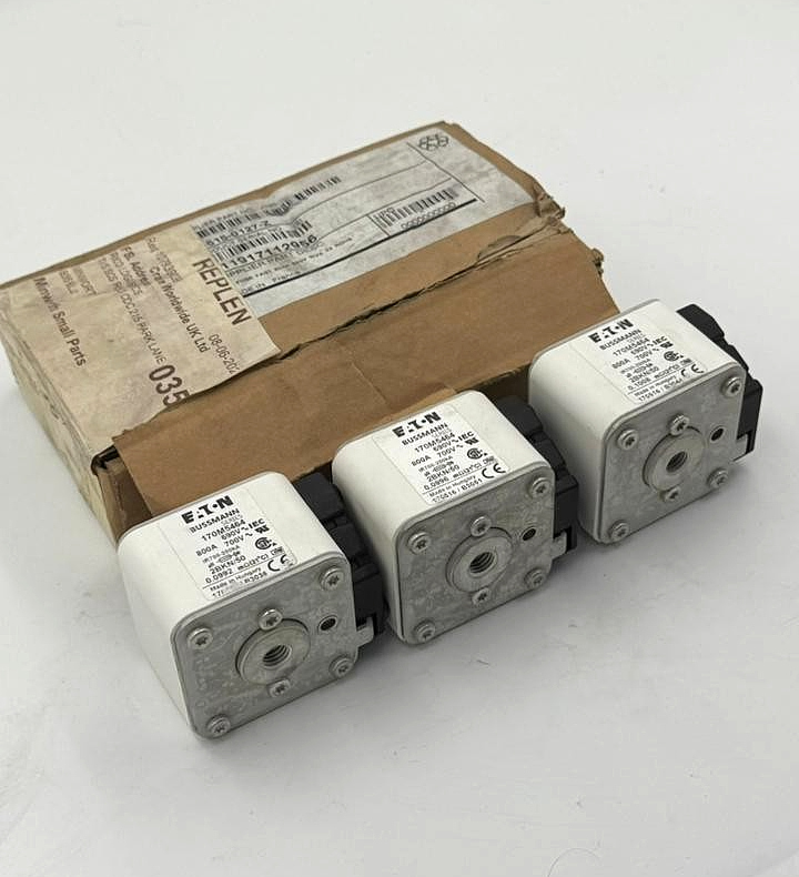 Eaton Bussmann | 170M5464 |  Fuse Set | 800A | Made in Hungary ( Pack of 3 )0