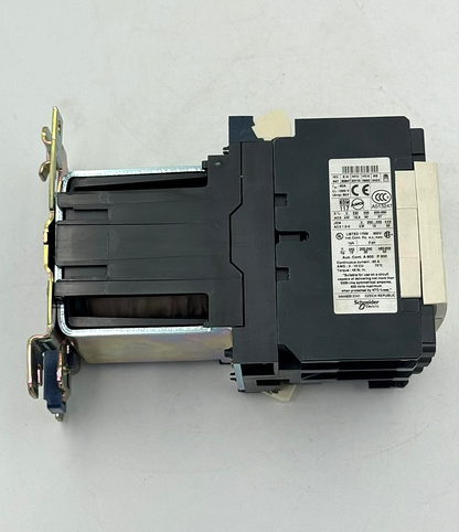 Telemecanique LC1D65BD Contactor | 24V DC Coil | Made in Czech Republic6