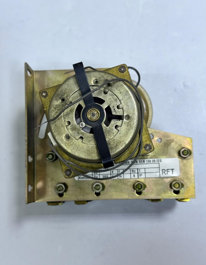 VEB Relaistechnik Großbreitenbach DDR ELN 136 35 123 Typ SPM Bv 2405 Relay - saleem al tamimi electric equipment trading co llc-UAE