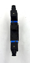 Beech B/24152/123 directional control valve5