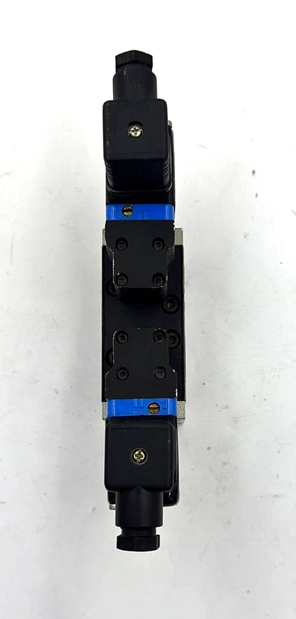 Beech B/24152/123 directional control valve5
