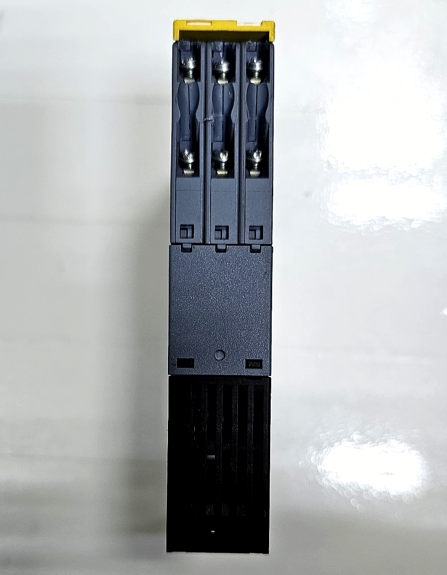 (Sold As Spare Part) Siemens Sirius 3SK11221AB40 Safety Relay | 24V DC4