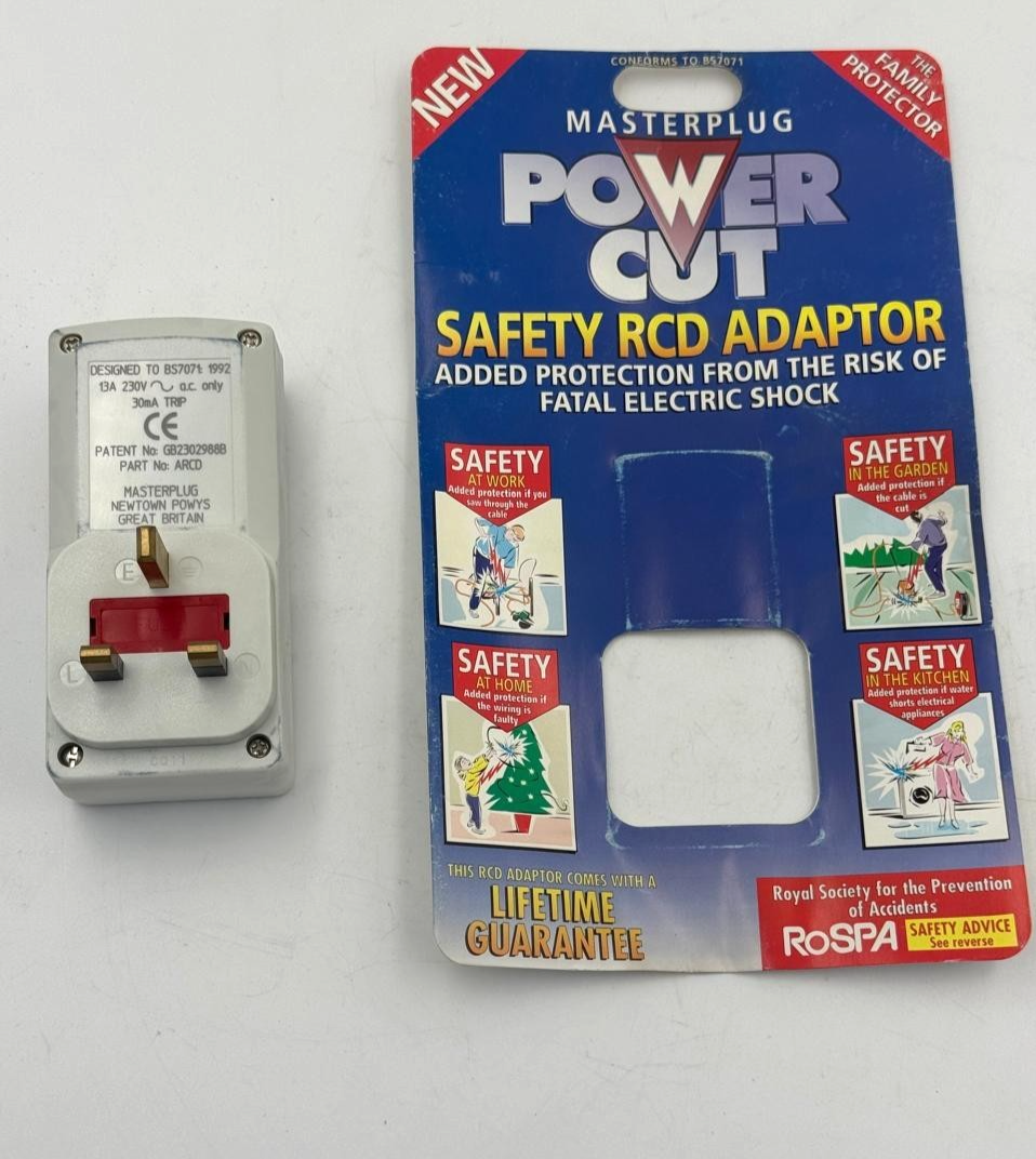 Masterplug | ARCD |  RCD Safety Adaptor | 13A 230V AC | 30mA Trip2