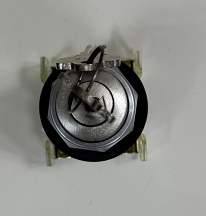 AllenBradley 800TH31B 2Position Cylinder Lock Selector Switch – HeavyDuty,6