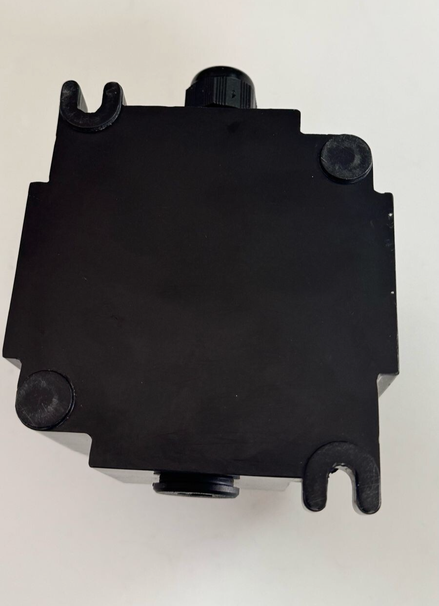 ATEX Double Pole Changeover Switch LCP104 20A 420V | Pepperl+Fuchs EX IP644
