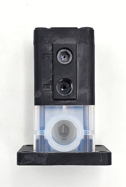 SMC LVA3003C High Purity Chemical Liquid Valve | Made in Japan2