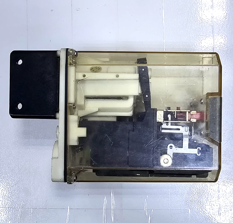 Klockner Moeller |  ZMC10 Pressure Switch | 610A | W 5 Switch2