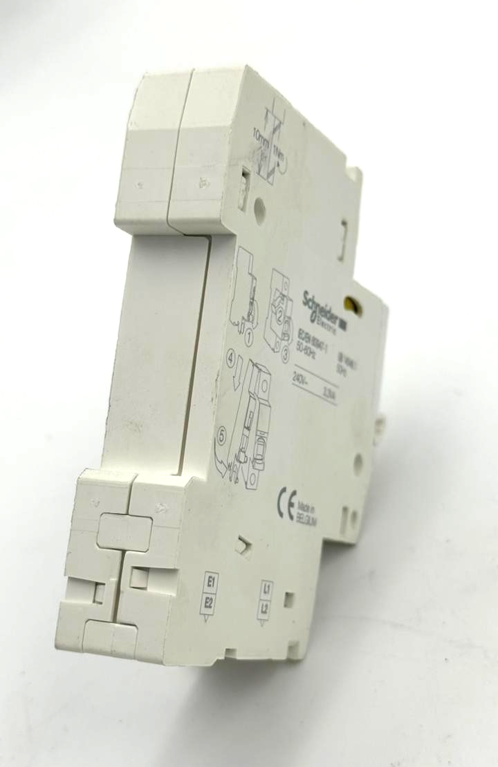 Schneider Electric A9A26969 Auxiliary Contact | 220240V | Made in Belgium1 pcs8