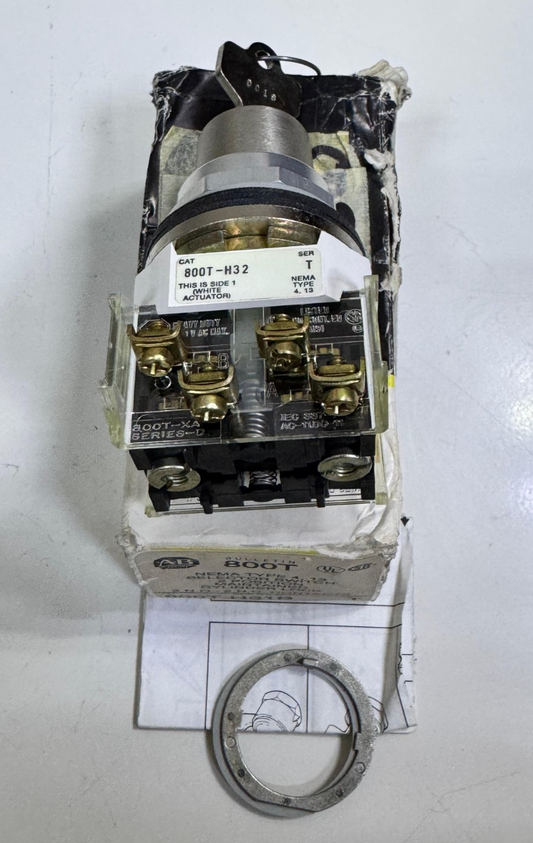 AllenBradley | 800TH32 |2Position Cylinder Lock Selector Switch | 600V AC Max - saleem al tamimi electric equipment trading co llc-UAE