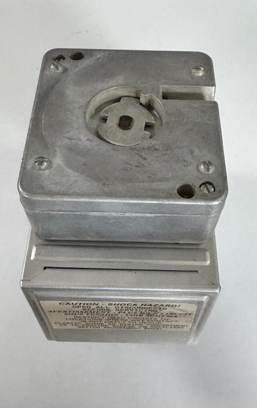 BarberColman MP54751022 Actuator – 25R, 50Hz, 28H | Made in USA - saleem al tamimi electric equipment trading co llc-UAE