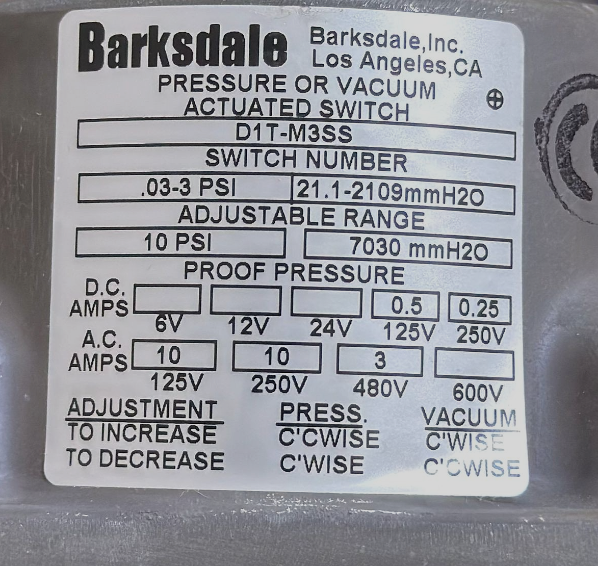 Barksdale D1T-M3SS | Pressure & Vacuum Actuated Switch | Made in USA (  1 pcs) - saleem al tamimi electric equipment trading co llc-UAE