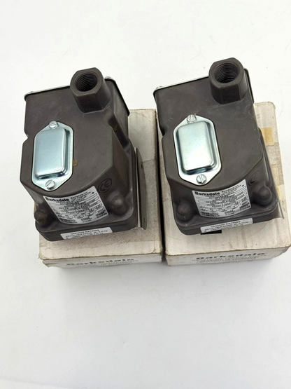 Barksdale D1T-M3SS | Pressure & Vacuum Actuated Switch | Made in USA (  1 pcs) - saleem al tamimi electric equipment trading co llc-UAE