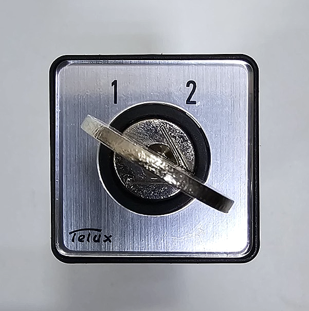 Benedikt & Jäger Telux M4H | KeyOperated Cam Switch | Made in Austria - saleem al tamimi electric equipment trading co llc-UAE