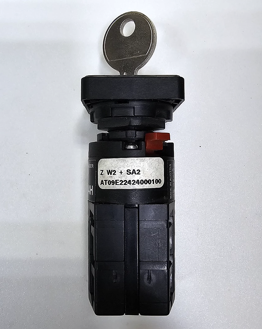 Benedikt & Jäger Telux M4H | KeyOperated Cam Switch | Made in Austria - saleem al tamimi electric equipment trading co llc-UAE