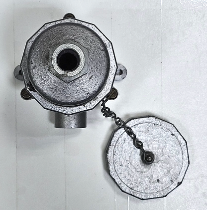 Clang 4Pin Socket Plug| 30A| Vintage Industrial Connector | Made in UK - saleem al tamimi electric equipment trading co llc-UAE