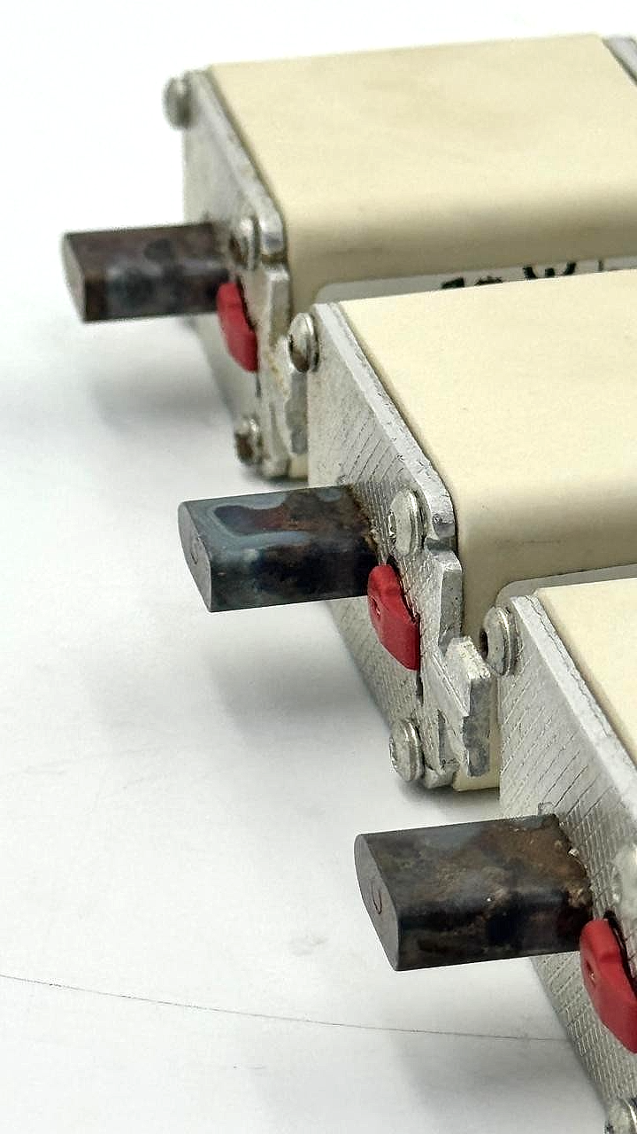 Cooper Bussmann 170M1572D Fuse 315A  | Made in India ( Pack of 3 pcs ) - saleem al tamimi electric equipment trading co llc-UAE