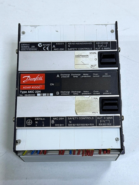 Danfoss ADAPKOOL |  AKC 22H | Refrigeration Controller | Made in Denmark - saleem al tamimi electric equipment trading co llc-UAE