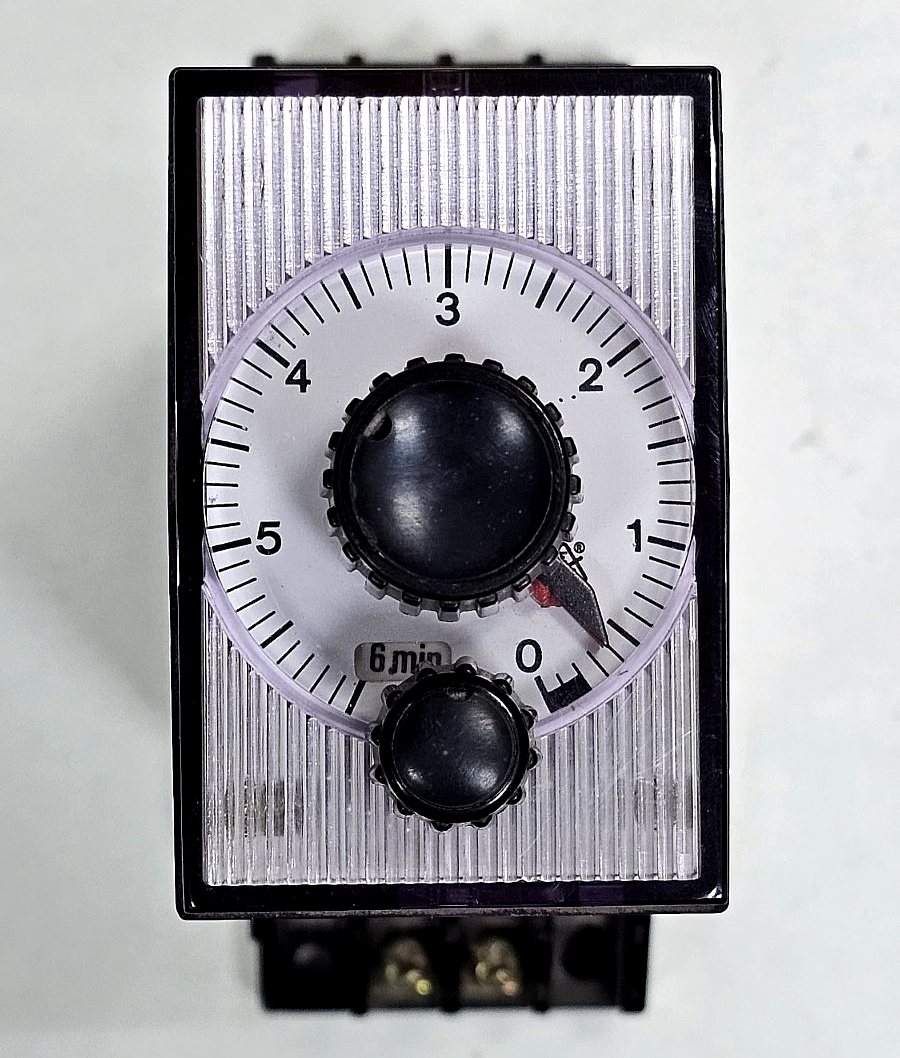 Dold | ZS 700.52.1111 | Time Relay | 4A | 220V - saleem al tamimi electric equipment trading co llc-UAE