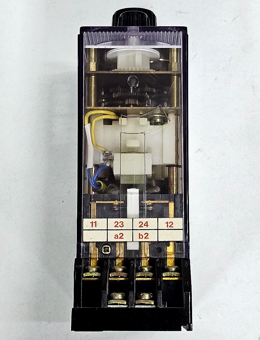 Dold | ZS 700.52.1111 | Time Relay | 4A | 220V - saleem al tamimi electric equipment trading co llc-UAE