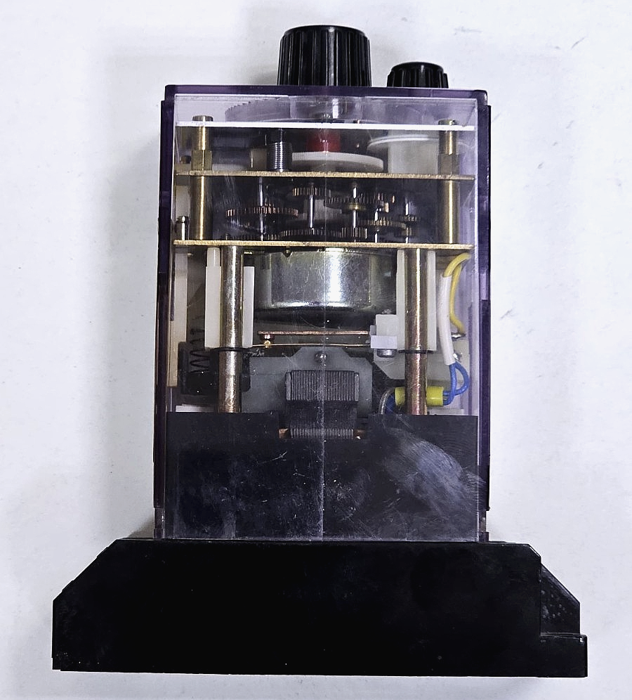 Dold | ZS 700.52.1111 | Time Relay | 4A | 220V - saleem al tamimi electric equipment trading co llc-UAE