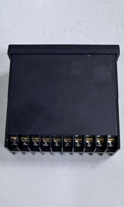 Golink VD2002J3R1DAN Temperature Controller | J Type Input 0~400℃| Relay Output - saleem al tamimi electric equipment trading co llc-UAE