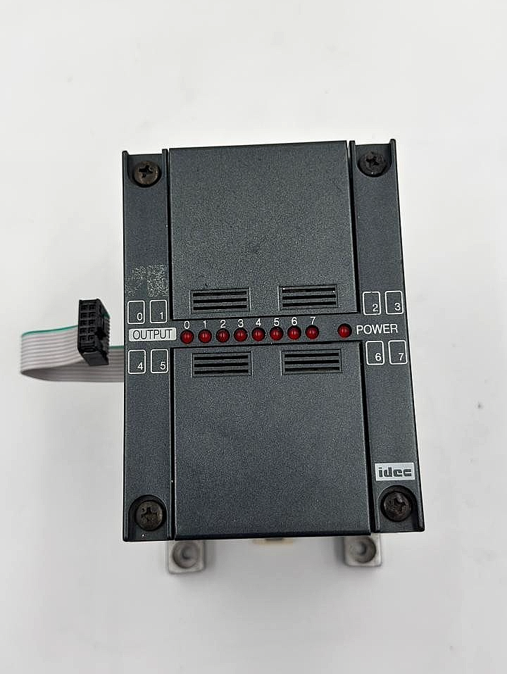 IDEC FA 1  | PFA 1T081 |   8 Output Unit 100 240VAC Automation Module Japan Made - saleem al tamimi electric equipment trading co llc-UAE