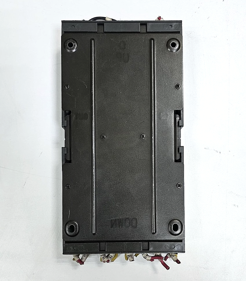 IDEC | FA1J 8Relay | Output  PFJT081U | Made in Japan - saleem al tamimi electric equipment trading co llc-UAE