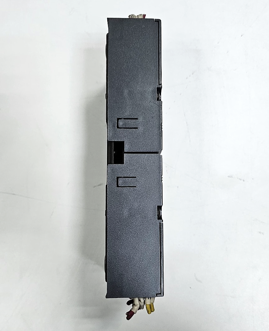 IDEC | FA1J 8Relay | Output  PFJT081U | Made in Japan - saleem al tamimi electric equipment trading co llc-UAE