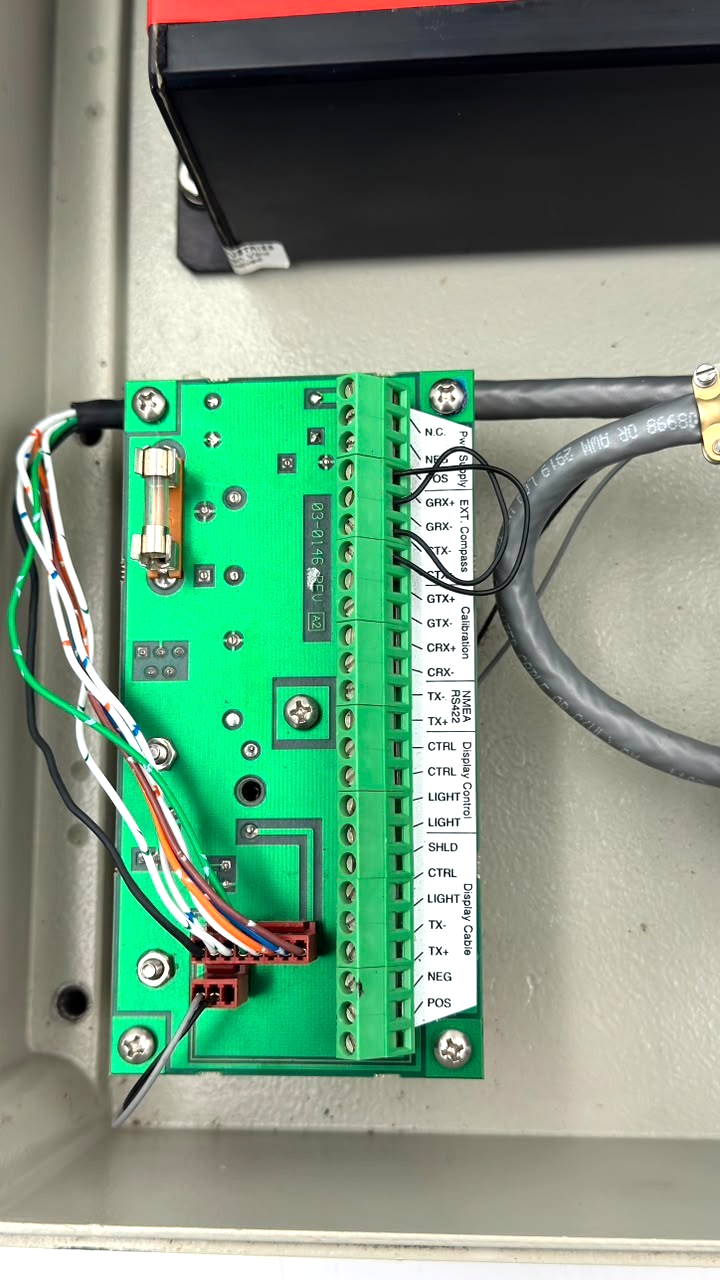 KVH – Digital Gyro Compass (DGC) & DGI | Made in USA - saleem al tamimi electric equipment trading co llc-UAE