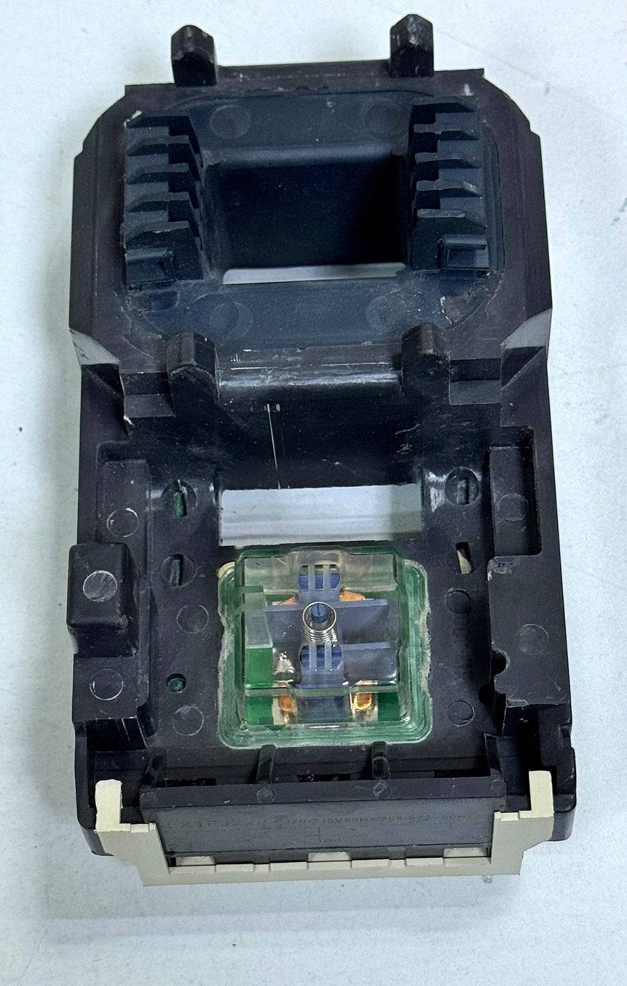 LX1FJ220 | Contactor Coil | 220 V | Fast Shipping - saleem al tamimi electric equipment trading co llc-UAE