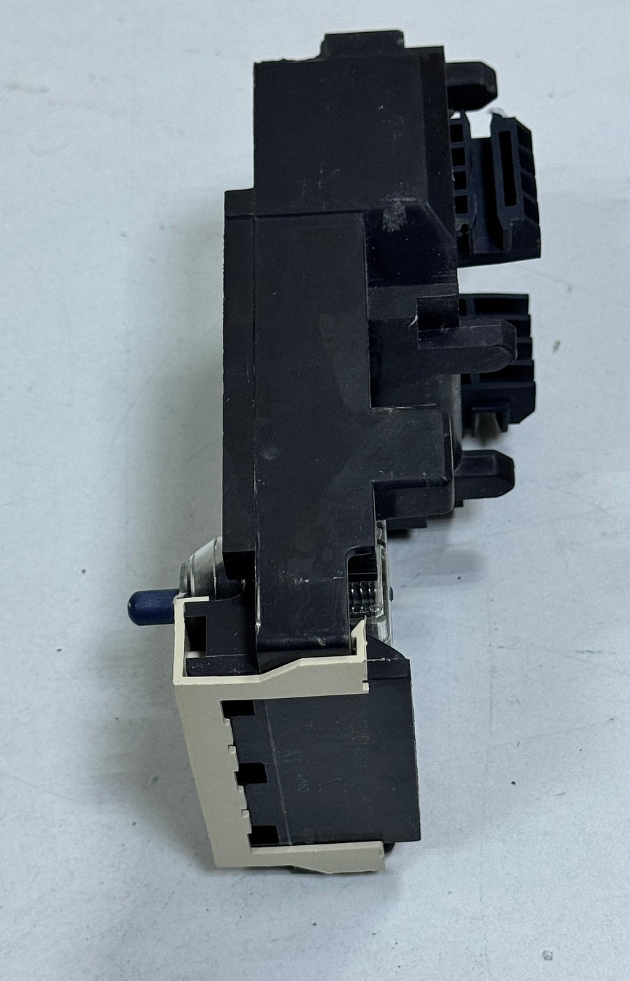 LX1FJ220 | Contactor Coil | 220 V | Fast Shipping - saleem al tamimi electric equipment trading co llc-UAE