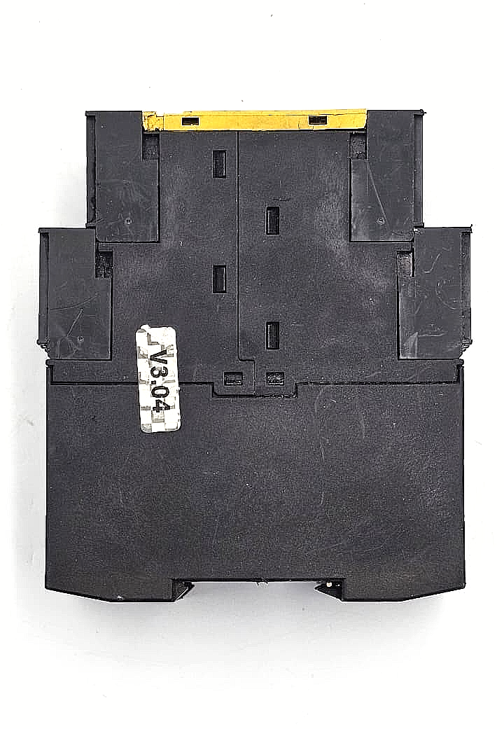 Leuze Lumiflex ASM1E/201 Safety Monitor | Made in Germany - saleem al tamimi electric equipment trading co llc-UAE